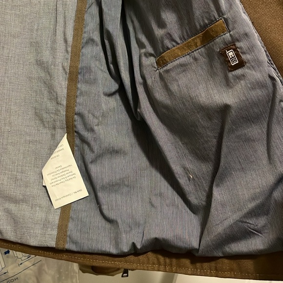 Brown leather jacket - Danier - EUC - Picture 10 of 13